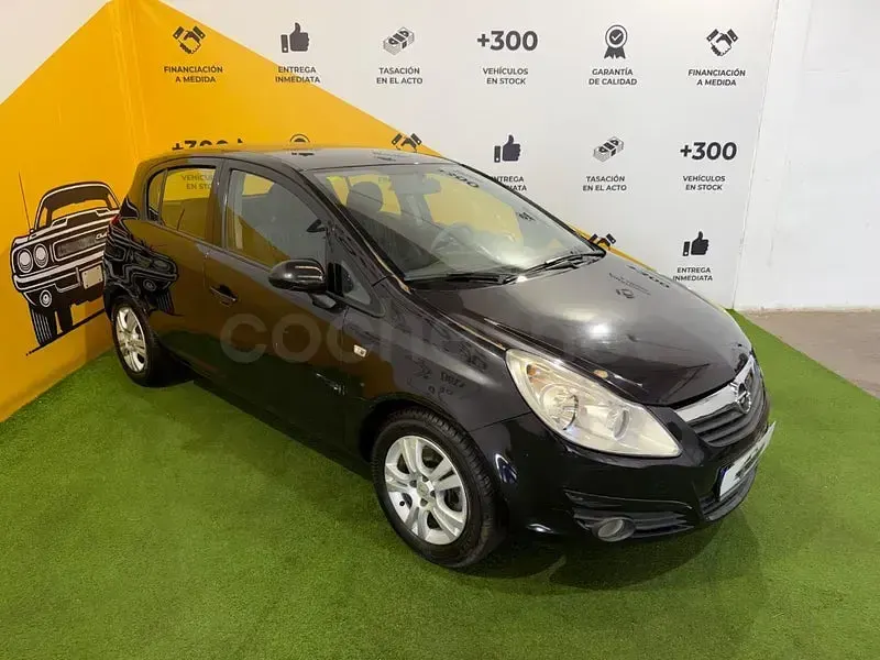 Usado Opel Corsa Cosmo 90 CV (66 kW) 2009 Negro Utilitario