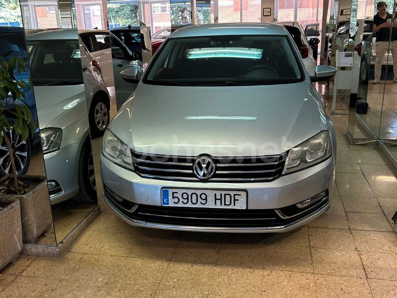 Gris / plata Usado 2011 VW Passat Advance Berlina | 8900 € (Precio justo) - Imagen 1/4
