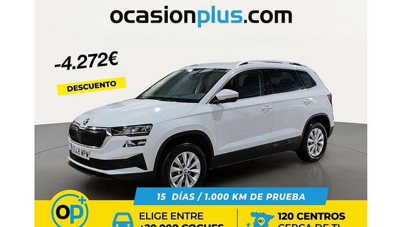 Usado Skoda Karoq Selection 116 CV (85 kW) 2024 Blanco SUV