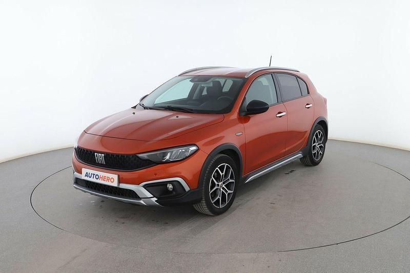 Naranja Usado 2021 Fiat Tipo Cross Utilitario | 13.999 € (Precio justo) - Imagen 1/3