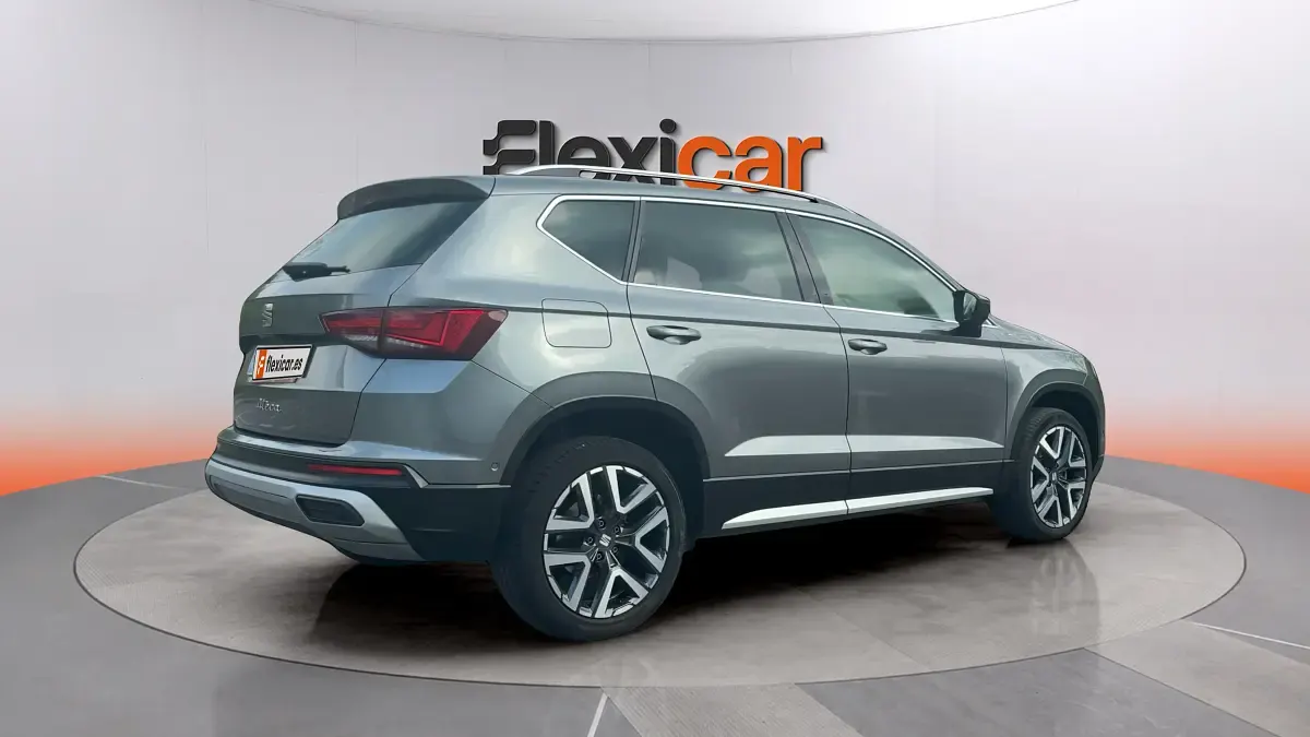 Usado Seat Ateca 150 CV (110 kW) 2023 Gris SUV