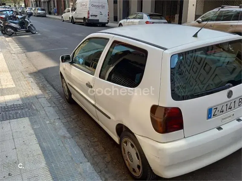 Usado VW Polo Conceptline 50 CV (36 kW) 1999 Blanco Berlina