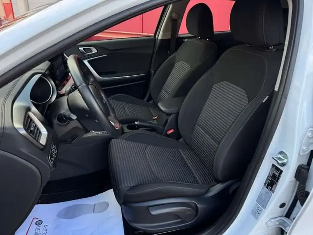 Usado Kia XCeed GT-Line 160 CV (117 kW) 2023 Blanco SUV