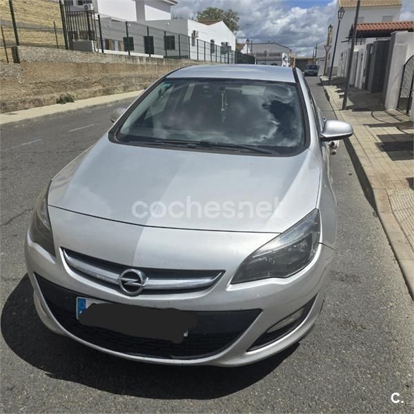 Gris / plata Usado 2014 Opel Astra Business Berlina | 5200 € (Buen precio) - Imagen 1/4