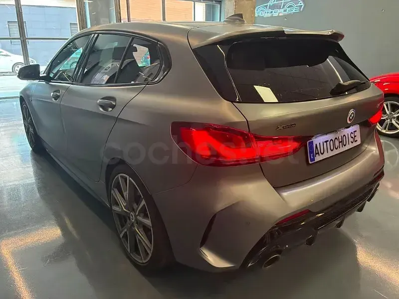 Usado BMW M135 Comfort Edition 306 CV (225 kW) 2022 Gris / plata Utilitario