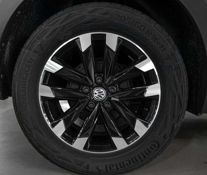 Usado VW T-Cross 95 CV (69 kW) 2022 Gris SUV