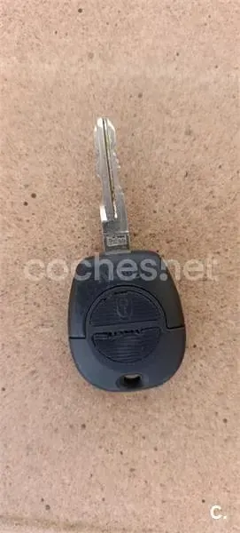 Usado Nissan Primera Acenta 126 CV (92 kW) 2002 Gris / plata Berlina