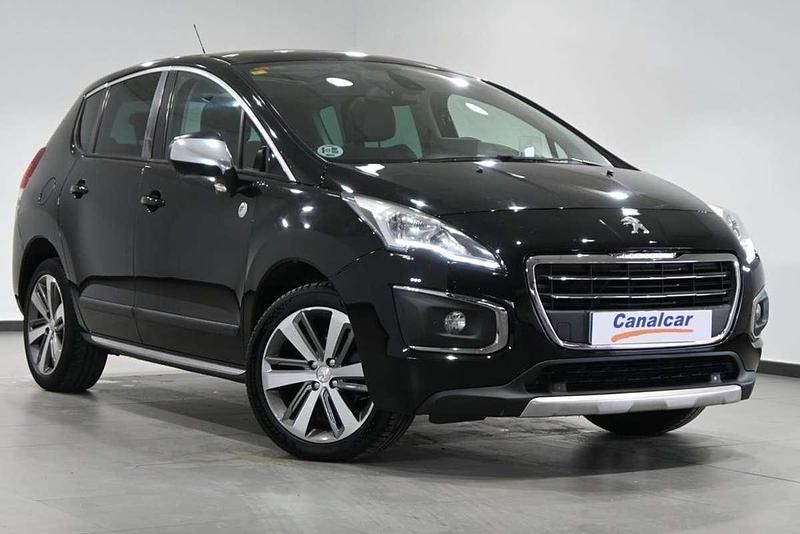 Usado Peugeot 3008 Access 120 CV (88 kW) 2015 Negro Familiar