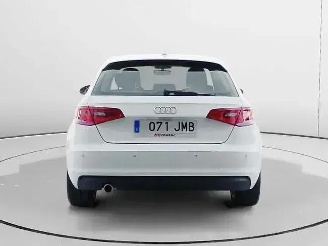 Usado Audi A3 Advanced 110 CV (80 kW) 2016 Blanco Berlina