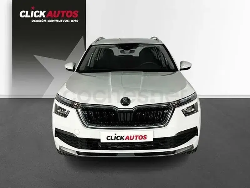 Usado Skoda Kamiq Ambition 95 CV (69 kW) 2023 Blanco SUV