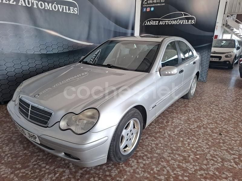 Gris / plata Usado 2003 Mercedes C200 Classic Familiar | 3490 € (Precio justo) - Imagen 1/4