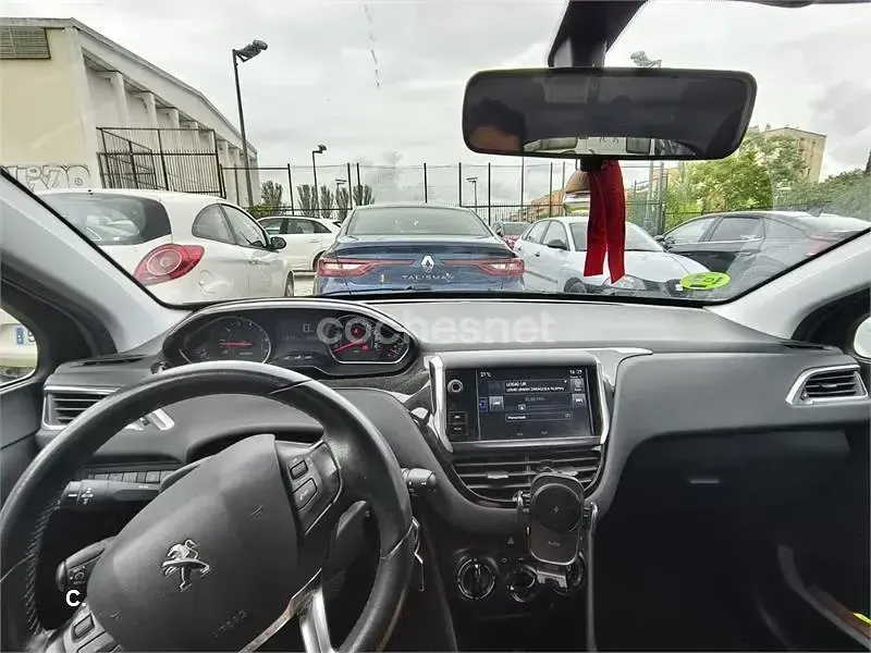Usado Peugeot 208 Access 82 CV (60 kW) 2015 Azul Utilitario