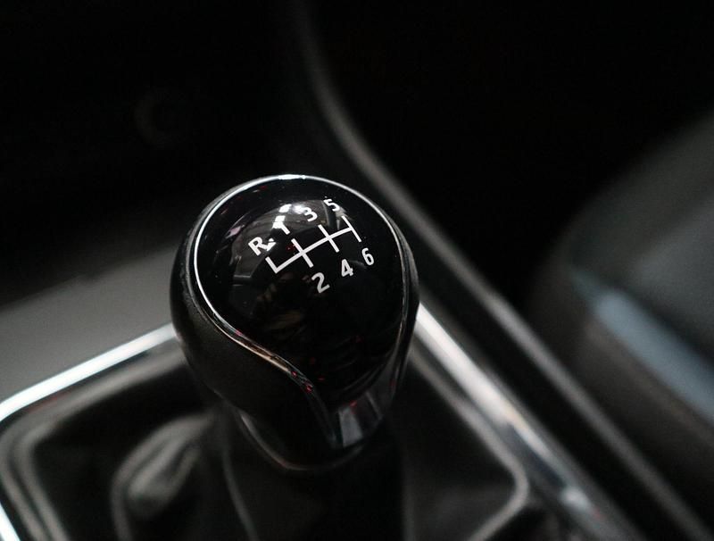 Usado Seat Ateca Style 115 CV (84 kW) 2020 Blanco SUV