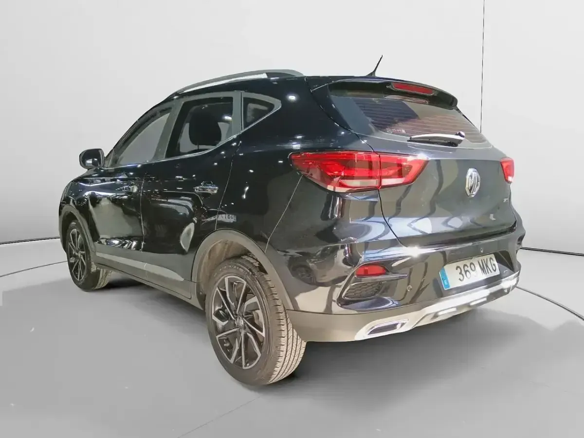 Usado MG ZS Luxury 106 CV (77 kW) 2023 Negro SUV