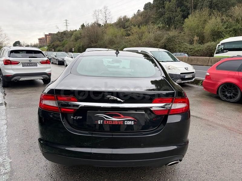 Usado Jaguar XF Classic 200 CV (147 kW) 2013 Negro Berlina