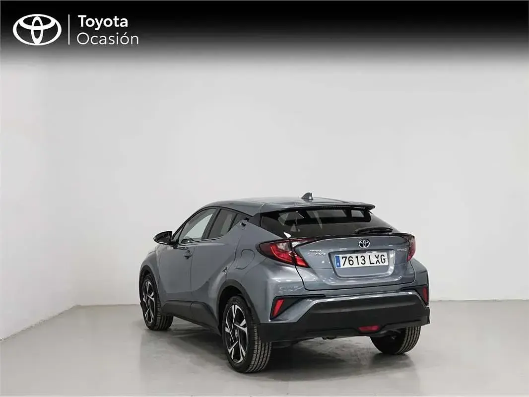 Usado Toyota C-HR Advance 122 CV (89 kW) 2022 Gris SUV