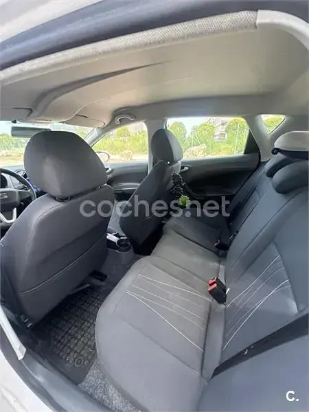 Usado Seat Ibiza Copa 85 CV (62 kW) 2012 Blanco Berlina