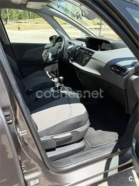 Usado Citroën C4 Exclusive 130 HP (95 kW) 2015 Cinzento Sedan