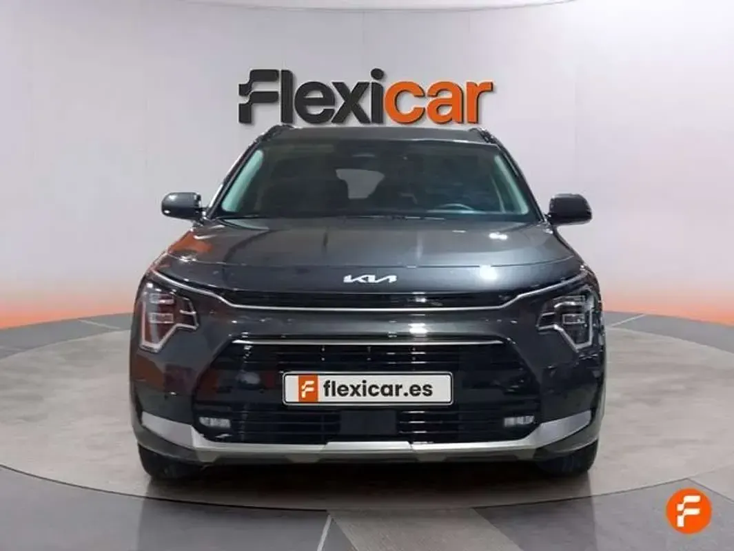 Usado Kia Niro 141 CV (103 kW) 2023 Gris SUV