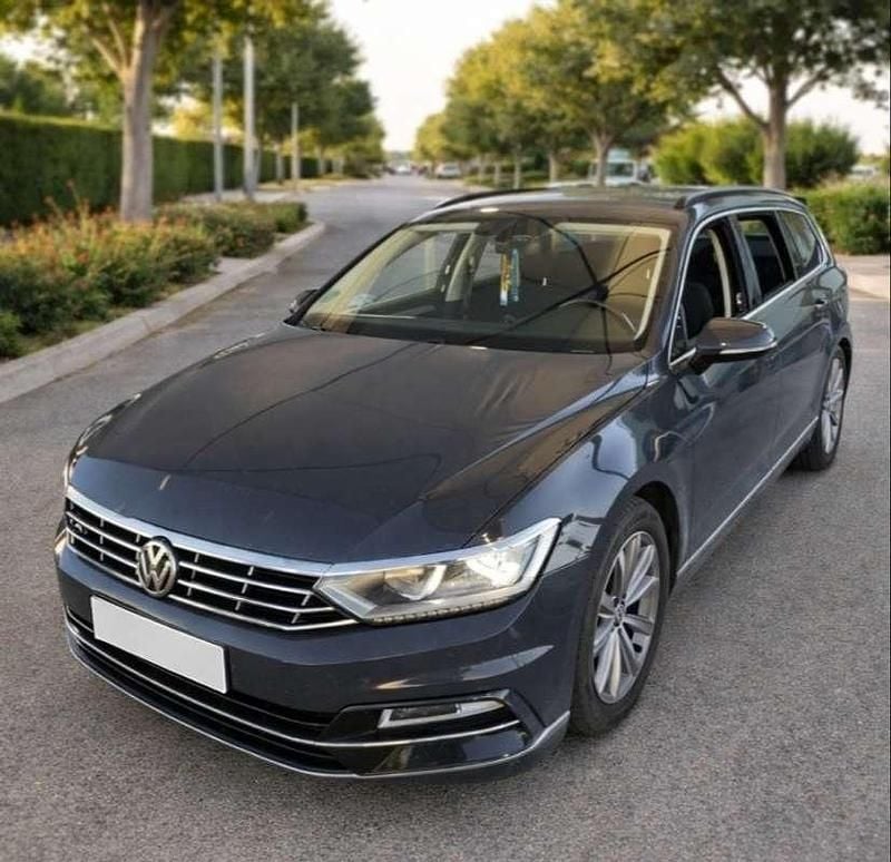 Usado VW Passat Sport 150 CV (110 kW) 2017 Gris Familiar