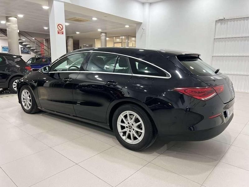 Usado Mercedes CLA180 Business 116 CV (85 kW) 2020 Negro Berlina