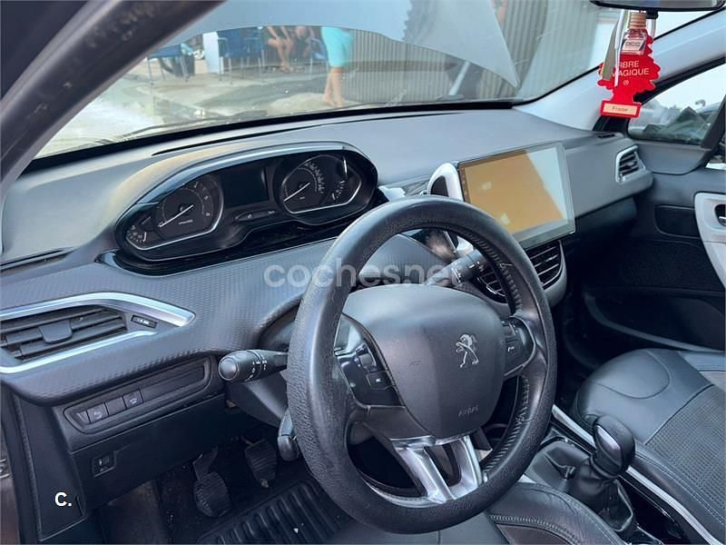 Usado Peugeot 2008 Crossway 100 CV (73 kW) 2016 Gris / plata SUV