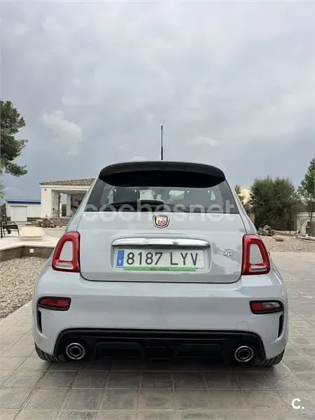 Usado Abarth 595 165 CV (121 kW) 2022 Gris / plata Berlina