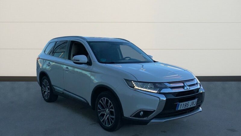 Blanco Usado 2016 Mitsubishi Outlander Motion SUV | 18.000 € (Caro) - Imagen 1/4