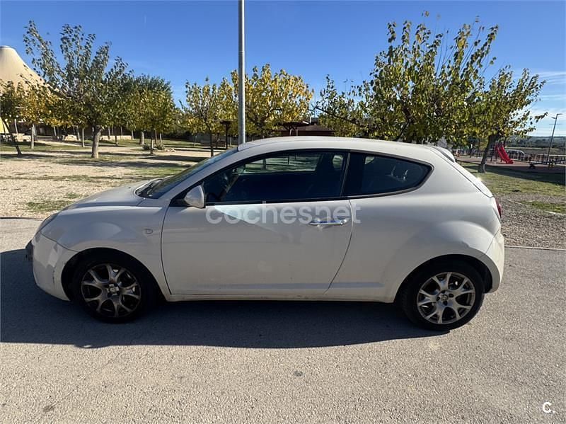 Beige Usado 2011 Alfa Romeo MiTo Utilitario | 2300 € (Super precio) - Imagen 1/4
