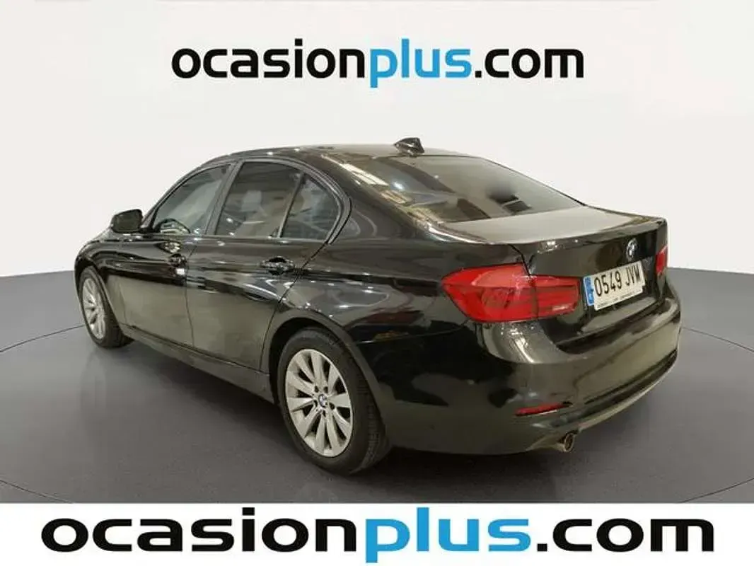 Używany BMW 318 150 KM (110 kW) 2016 Czarny Sedan/Limuzyna