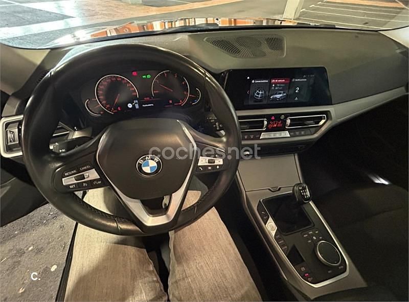 Usado BMW 318 150 CV (110 kW) 2020 Negro Familiar