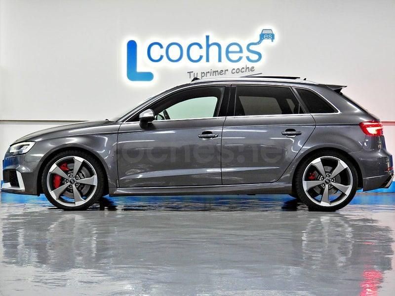 Usado Audi RS3 400 CV (294 kW) 2019 Gris / plata Berlina