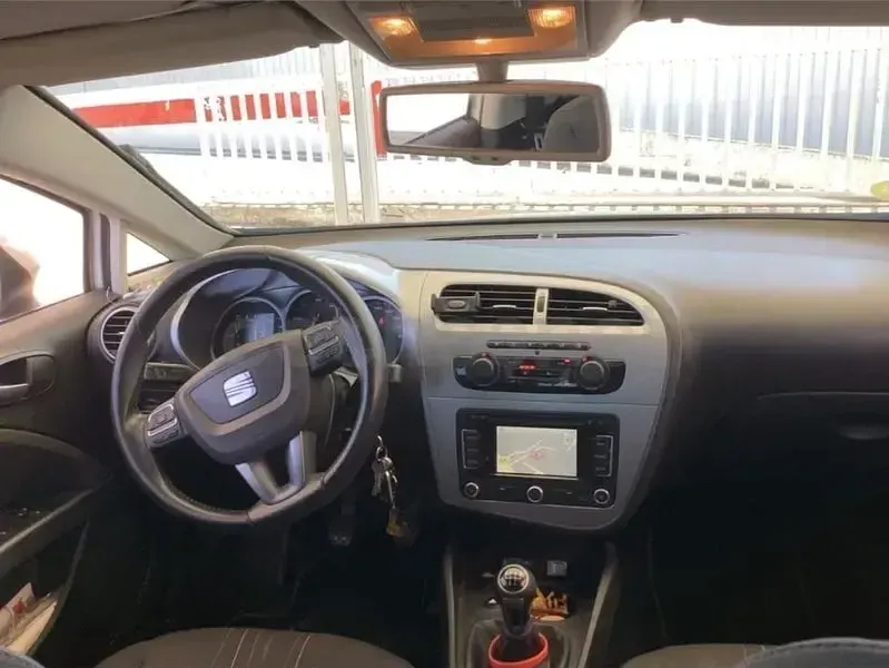 Usado Seat Leon Copa 105 CV (77 kW) 2012 Blanco Berlina