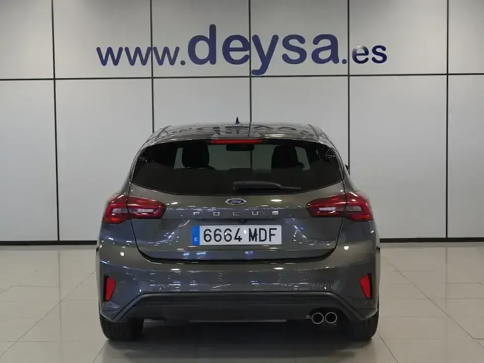 Usado Ford Focus ST-Line 125 CV (91 kW) 2023 Gris Berlina