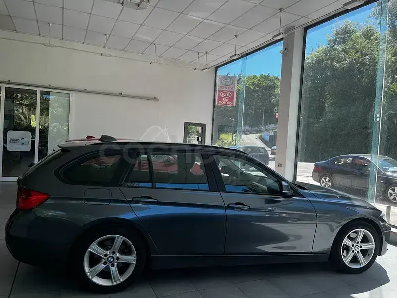 Usado BMW 318 Comfort Edition 143 CV (105 kW) 2013 Gris / plata Familiar