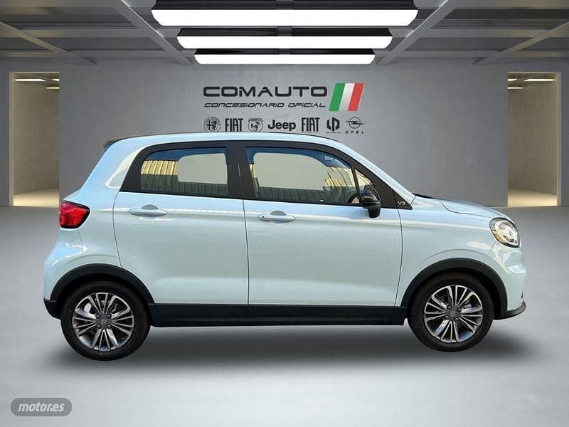 Nuevo Leapmotor T03 69 kW (95 CV) 2025 Azul Utilitario