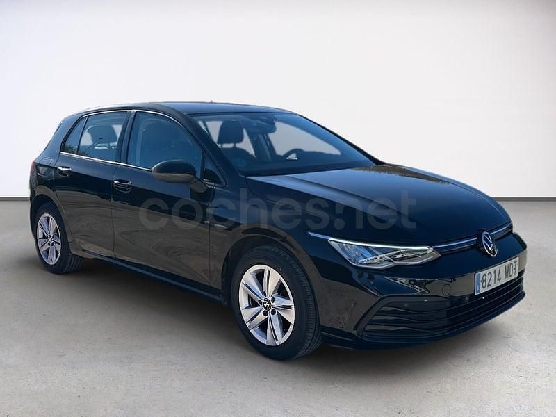 Usado VW Golf VIII Life 130 CV (95 kW) 2023 Negro Berlina
