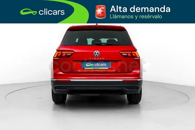 Usado VW Tiguan Allspace Life 150 CV (110 kW) 2023 Rojo SUV