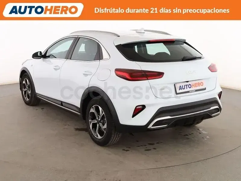 Usado Kia XCeed 140 CV (102 kW) 2024 Blanco SUV
