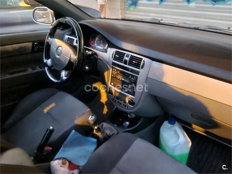 Usado Chevrolet Nubira CDX 121 CV (88 kW) 2007 Beige Berlina