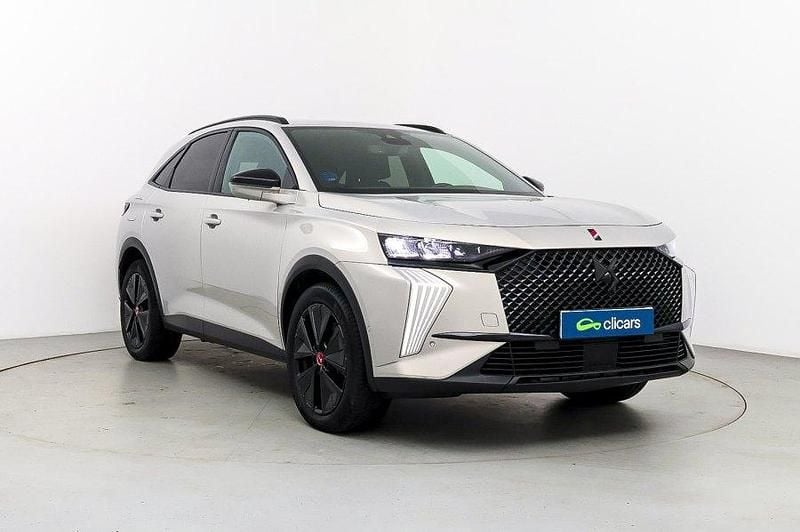 Usado DS Automobiles DS7 Crossback Performance 360 CV (264 kW) 2025 Gris / plata SUV