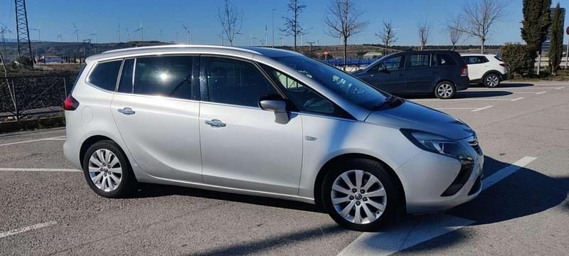 Usado Opel Zafira Tourer Excellence 131 CV (96 kW) 2012 Gris Monovolumen