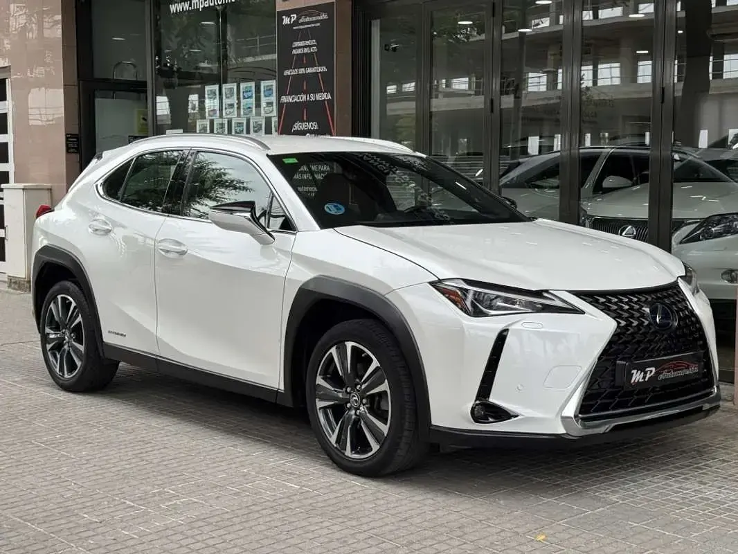 Usado Lexus UX 250h 184 CV (135 kW) 2022 Blanco SUV