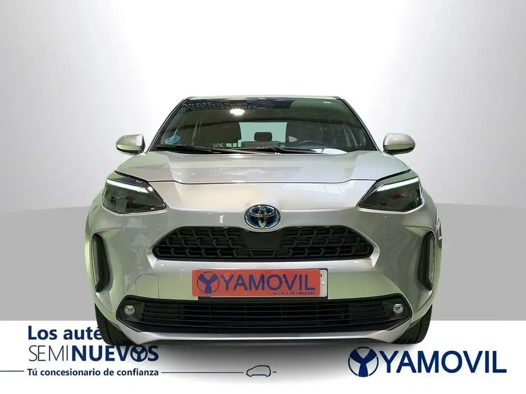 Usado Toyota Yaris Cross Active 116 CV (85 kW) 2023 Gris SUV
