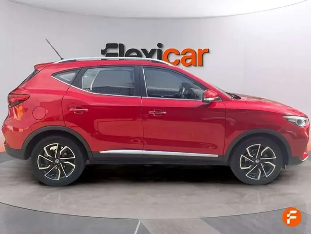 Usado MG ZS Luxury 111 CV (81 kW) 2023 Rojo SUV