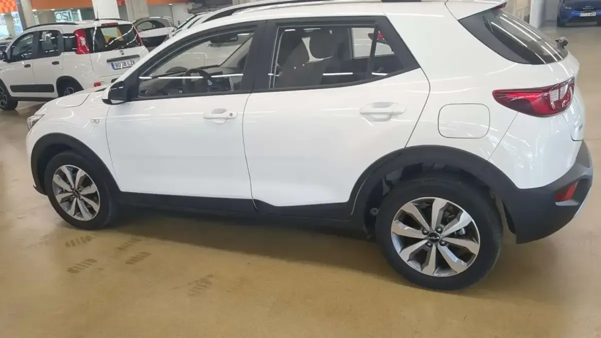 Usado Kia Stonic 101 CV (74 kW) 2025 SUV
