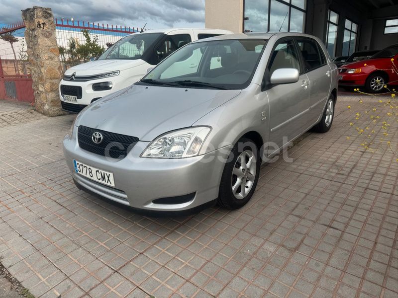 Gris / plata Usado 2003 Toyota Corolla Luna Berlina | 3899 € (Precio justo) - Imagen 1/4