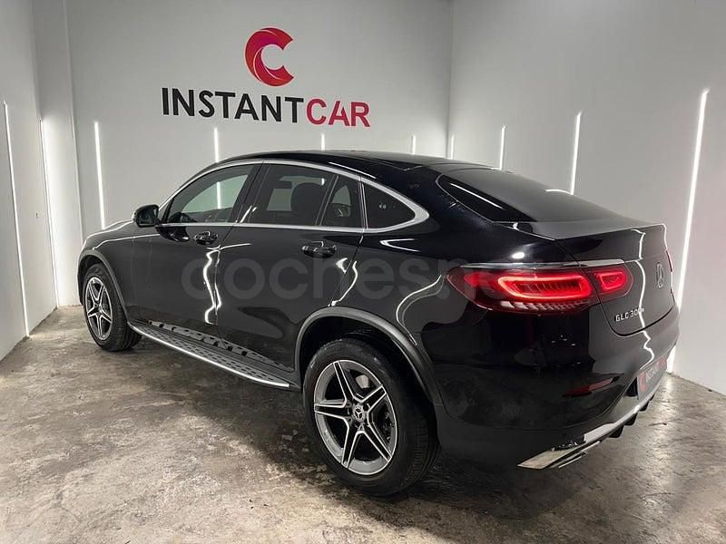 Usado Mercedes GLC300e 320 CV (235 kW) 2022 Negro Coupe