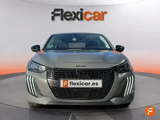Usado Peugeot 208 Active 100 CV (73 kW) 2024 Gris Utilitario