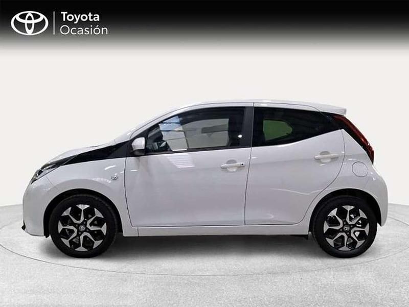 Usado Toyota Aygo X-play 72 CV (52 kW) 2021 Blanco Utilitario